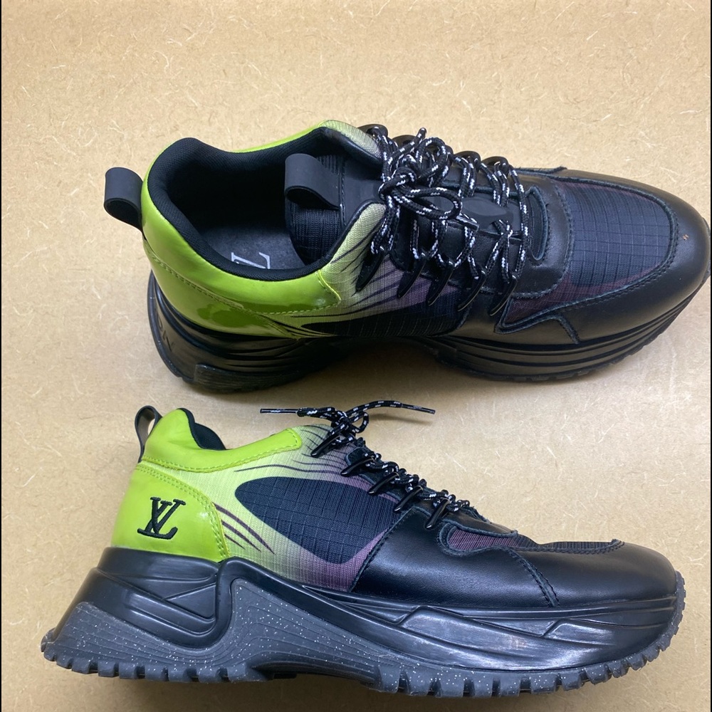 Lv sneakers men